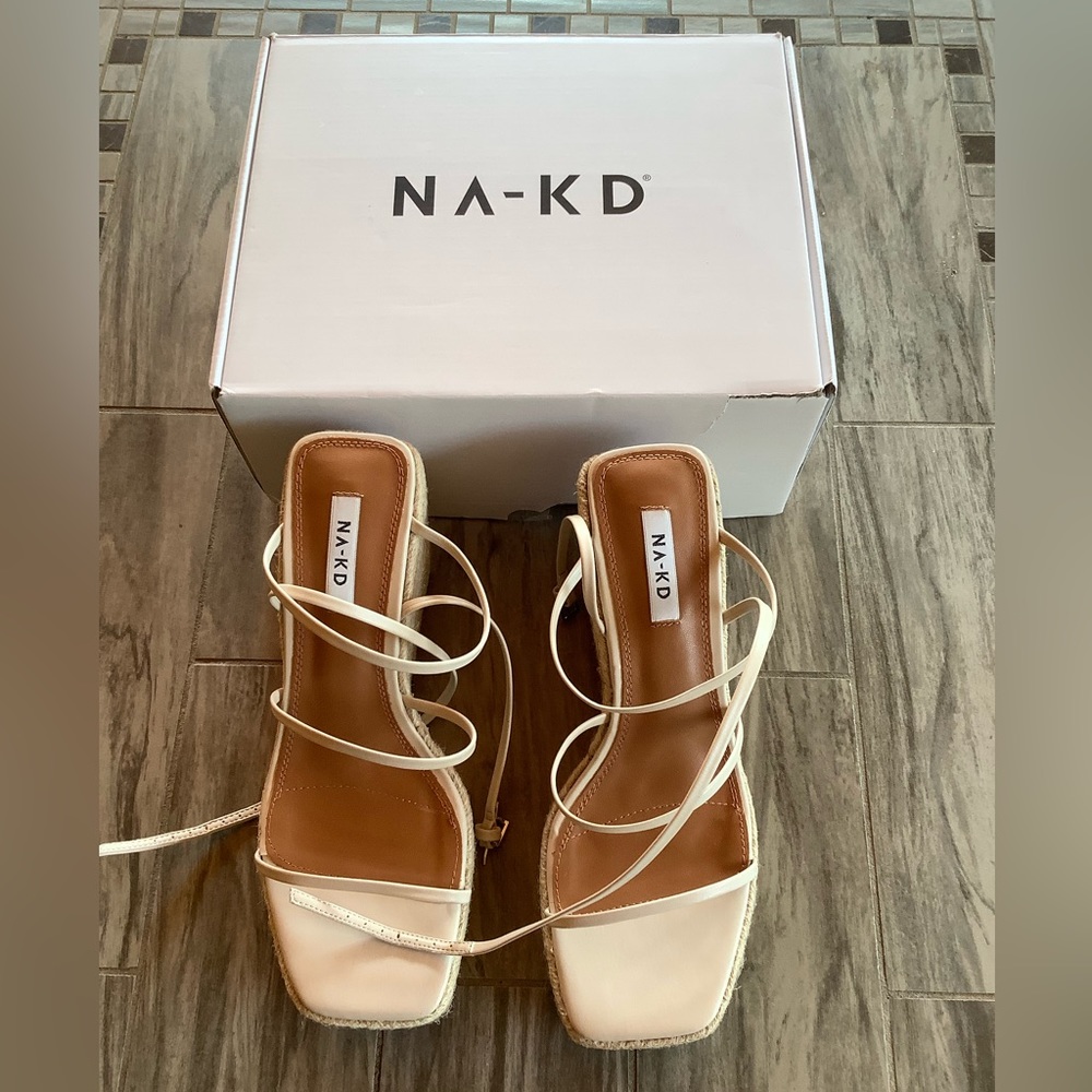 Na-kd Sandals - Size 39- NWT
